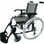 Fauteuil roulant Giro avec freins tierce-personne